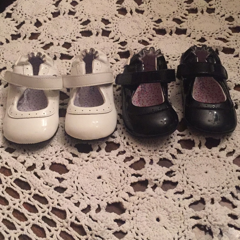 Set of Robeez Patent Leather Shoes size 3 6-9 mos